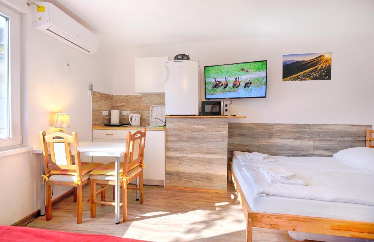 New Studio With Aircon & Free Parking Ljubljana Bagian luar foto