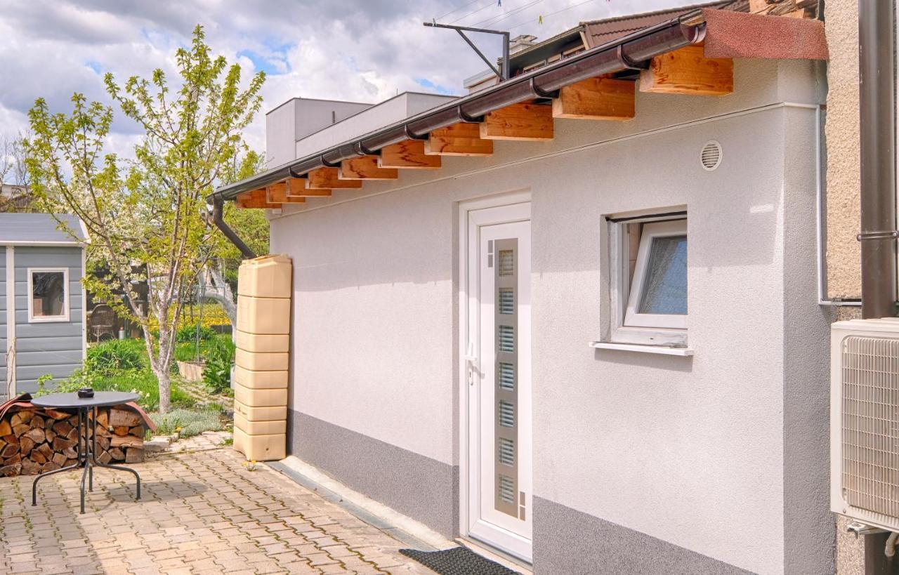 New Studio With Aircon & Free Parking Ljubljana Bagian luar foto